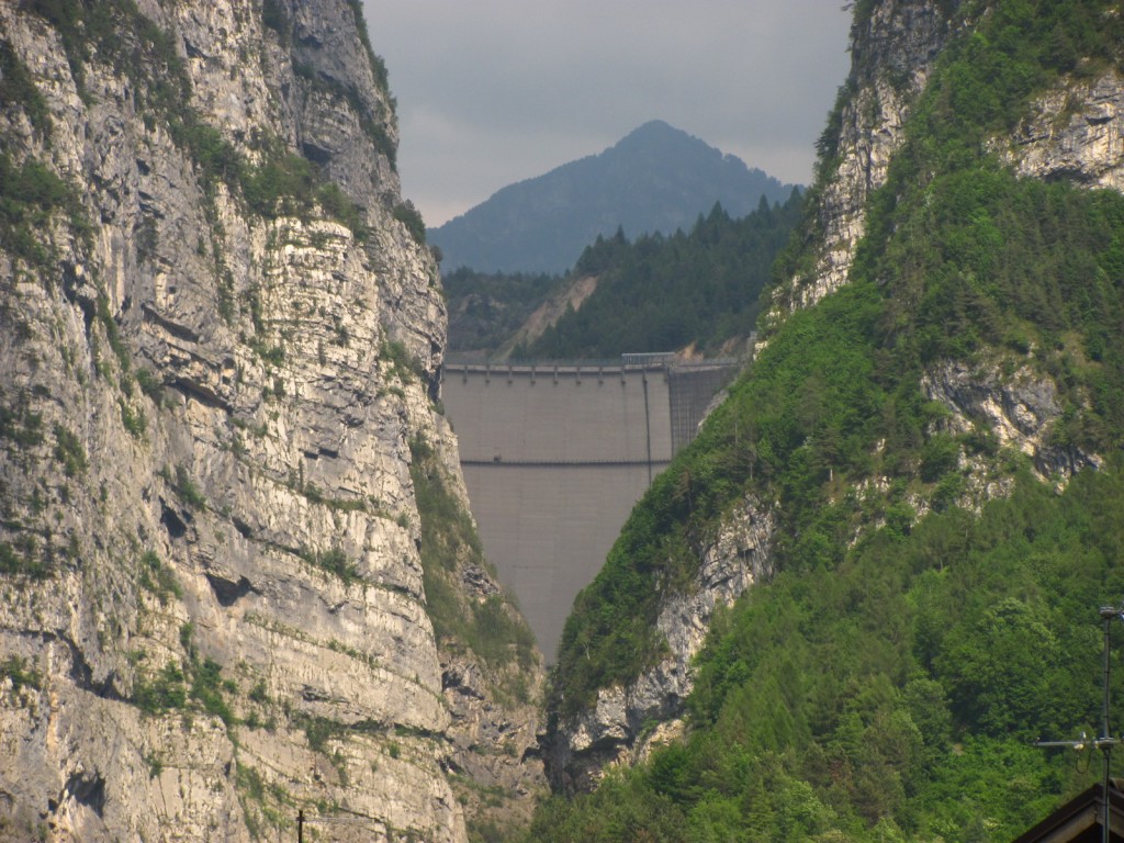 diga vajont vista da longarone